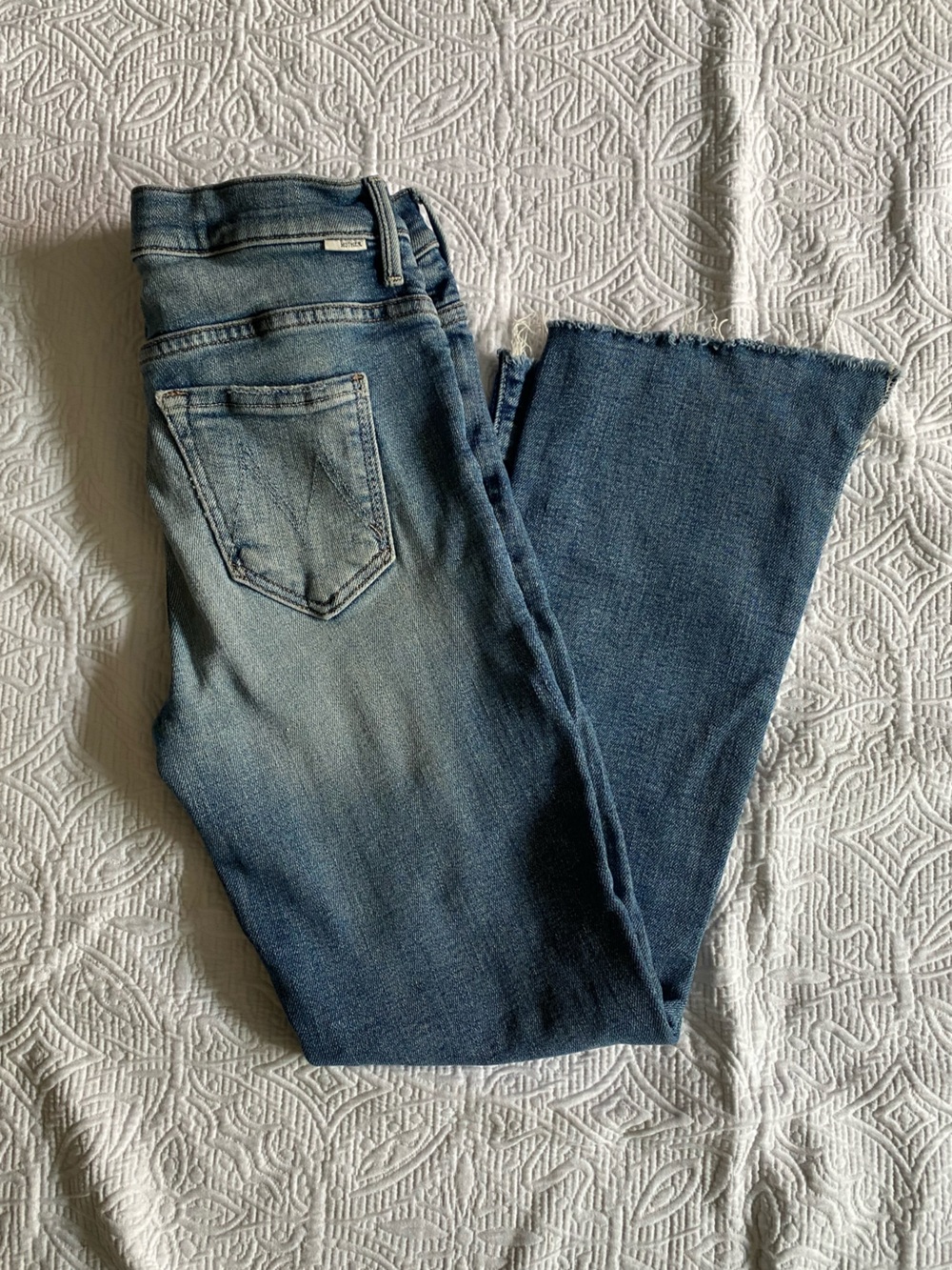 MOTHER The Insider Crop Step Fray Blue Faded Flare Jeans